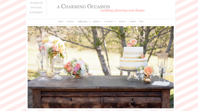The home page puts the focus on Joelle's work with a slideshow of images from weddings she's worked on.